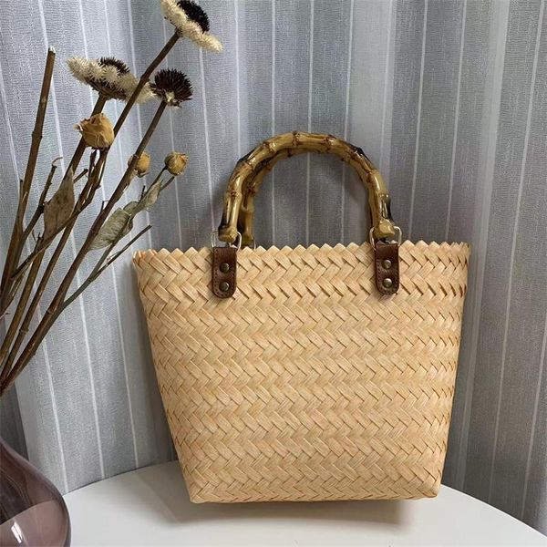 

2022 ss luxury designer ladies slub woven tote straw bags bucket wallet open fashion hand tote vegetable basket beach clutch bag cross body