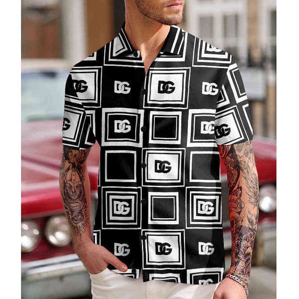 2022 Chemises à manches courtes pour hommes pour hommes Social Luxury Man Designer Vêtements hawaïens à la mode élégante classique Mode Y220420