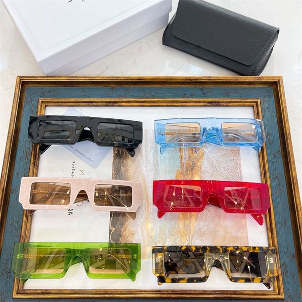 

designer sunglasses cl's new fashion small box color square and star cl40480, White;black