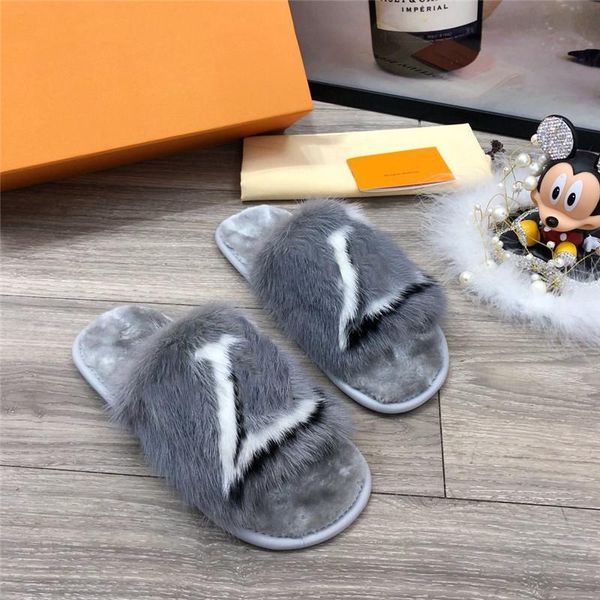 Designer PASEO FLAT COMFORT MULE SLIDES Pantofole Sherpa Grigio Pelliccia di visone Bom Dia Pantofole piatte Pantofole con B Shoe''e''viuton'' Mze 6847