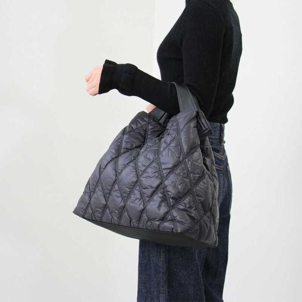 

evening bags simple stylish quilted satchels handbags women nylon feather down padded crossbody bag large winter pillow work purses y0813