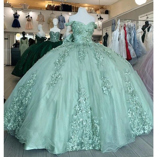 Menta verde fuori dalla spalla Quinceanera Abiti da ballo Appliques floreali Approfondi corsetto per il filo per la festa dolce da 15 ragazze