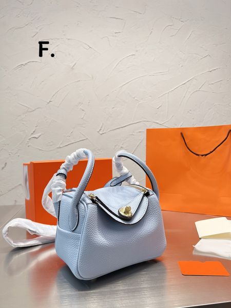 

designers shoulder bag luxurious tote purse handbag message bags cluth brand classic genuine leather crossbody lady original box mini 19cm b