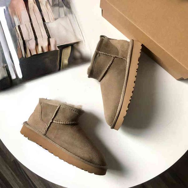 

2022 brand wool snow boots gold classic european and american fur short boots ski shoes, Black