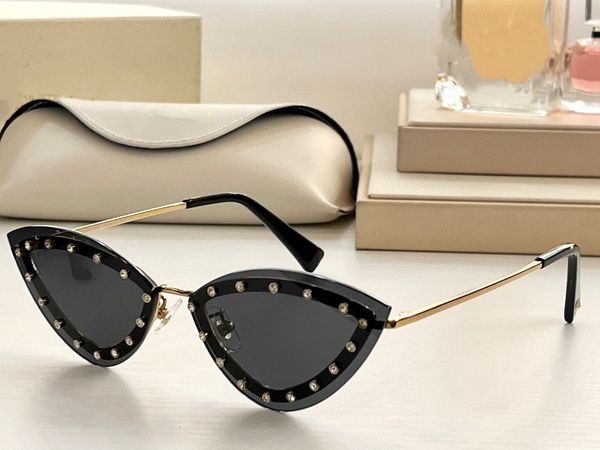 

sunglasses for women men summer 2033 cat eye style anti-ultraviolet retro plate full frame fashion eyeglasses random box, White;black