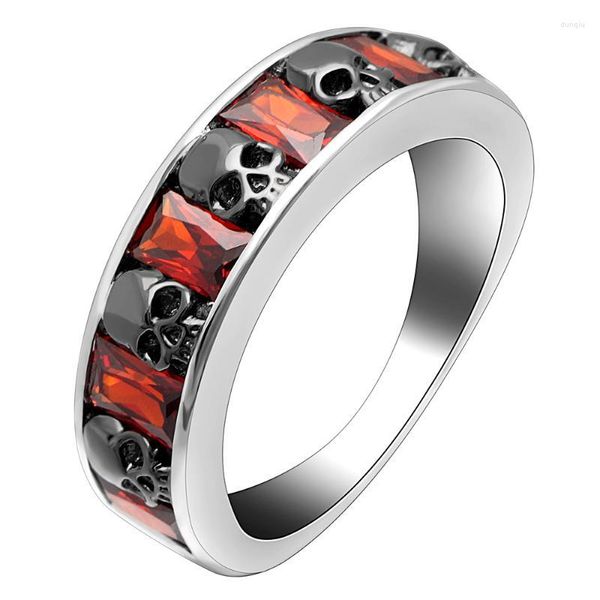 Cluster Rings Red Cubic Zirconia Black Skull Ring White Gold Filled Fashion Punk Skeleton Finger per uomo Donna JewelryCluster