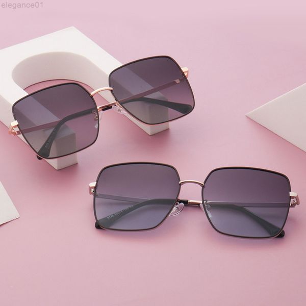 

2022 new women's polarized fashion metal sun anti ultraviolet 8135, White;black