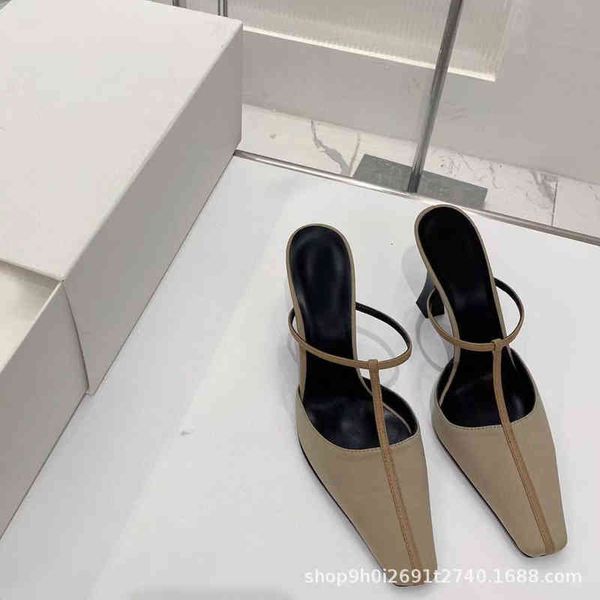 

sandals spring and summer women's shoes with elegant temperament, medium heel baotou slippers, air permeability behind, simple muller g, Black