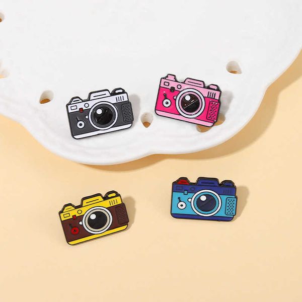 

shrimp skin cartoon camera brooch small decorative pgraphy metal badge bayonet needle, Gray