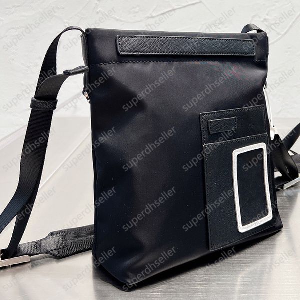 Men Fashion Messager Bag Нейлоновая сумочка для кросс -плата с водонепроницаемой пакеты с плечами Держатель Повседневный кошелек для кошелька Высококачественные 2 цвета