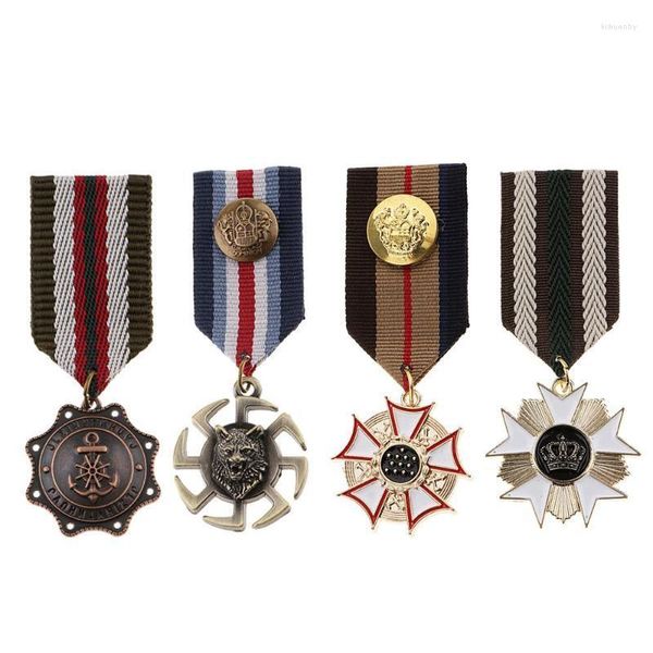 Pinos broches 4 PCs Retro Militar Militar Medalha Broche de peito de peito de metal pino vintage Star Charms Pinging for Men Kirk22
