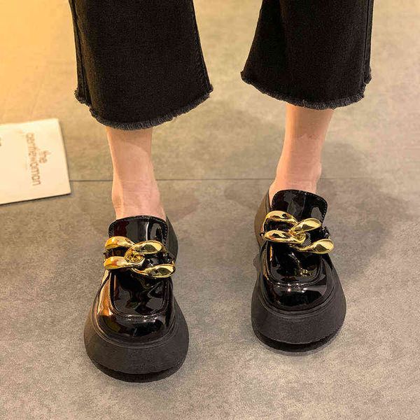 

sandals lacquer leather mules metal chain pearl strike women slippers climbing sandals platform shoes thick soles cover toe slides 220623, Black