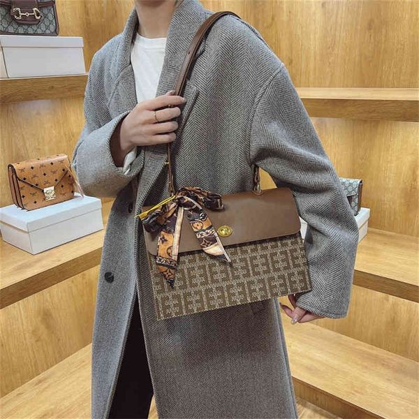 

wholesale store 75% off handbags on autumn and winter silk scarf portable small square fashion personalized single