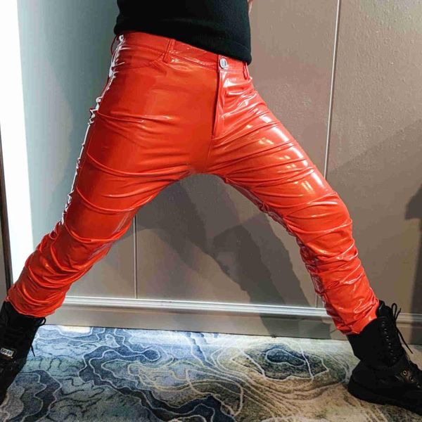 Pantaloni da uomo Moda Pantaloni a pieghe Shinny Leather Sexy Nightclub Streetwear Hip Hop Costumi da uomo PU 2022 Erkek PantolonMen's