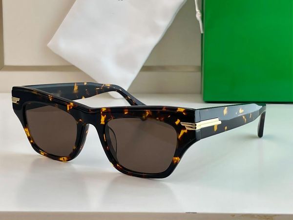 

summer sunglasses for men women cat eye style 1122s anti-ultraviolet retro plate plank frame fashion eyeglasses random box, White;black
