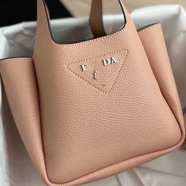 

designer leather vegetable basket bucket bag 2022 new handbag mini tote bag hand carry commuter messenger women's bag