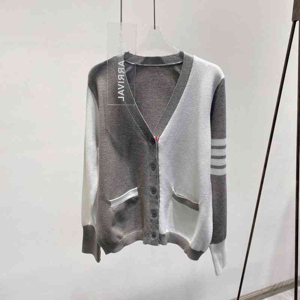 

women's knits tees spring and summer tb color matching v-neck men's women's fashion four bar cardigan long sleeved sweater jn, White