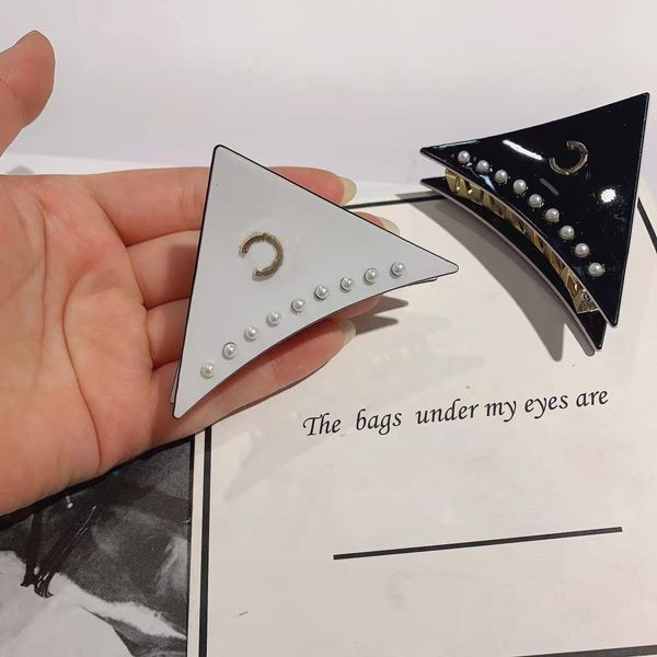Capelli triangolari acrilici alla moda Morsetti Morsetti a C incisi Accessori con carte di carta