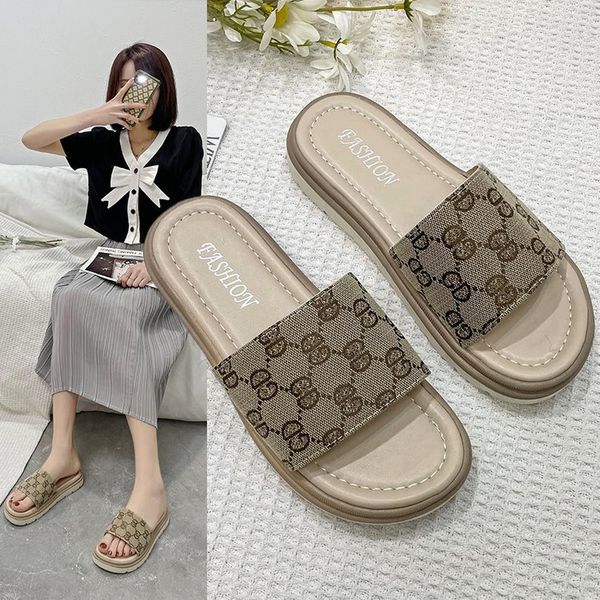 

new sandals designers women sandals fashion slippers scuffs flat bottom summer beach shoes 35-40, Black