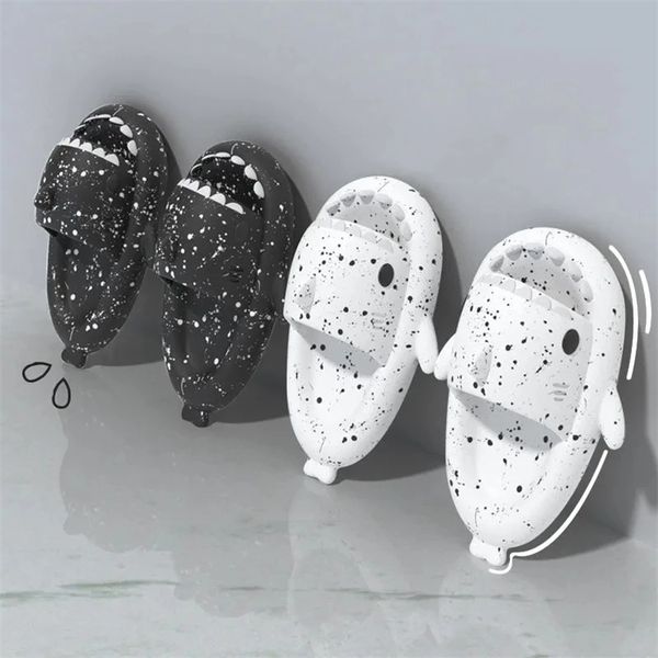 

graffiti personality shape women slippers cartoon couples slides beach sandals nonslip soft house bath shoes 220620, Black