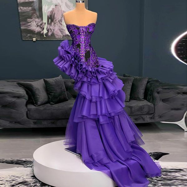 Vintage Purple Blumen gekräuseltes Abendkleid Asymmetrische Rüschen Schnürhoch-Up Korsett Rücken Kristall Perlen Gothic Prom Kleider