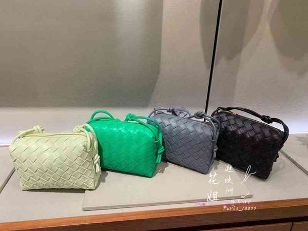 

designer bottegass handbags venetas women's loop messenger mini woven small square moio