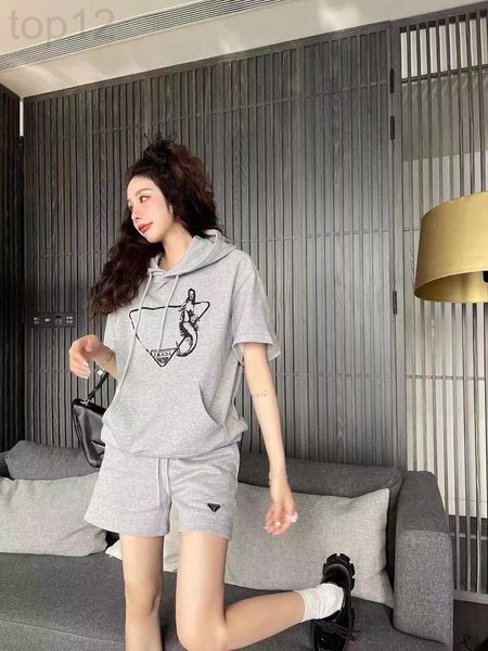 

women's two piece pants designer thailand 2022 new mermaid print short sleeve hoodie with elastic waist shorts set, White
