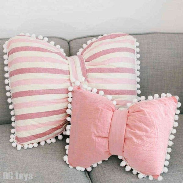 Ins Hot Cotton Arch Sofa Ornamental Cushion Girly Decorazione camera da letto Cute Bed Stripe Pied de poule Sleeping J220704