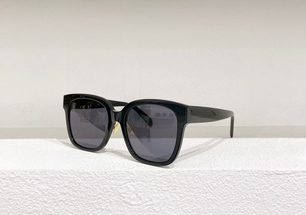 

womens sunglasses for women men sun glasses mens 40222f fashion style protects eyes uv400 lens with random box, White;black
