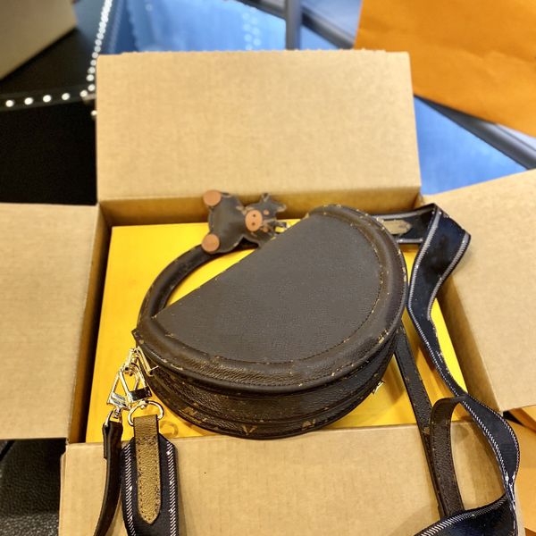 

brand luxury design round half shoulder messenger bag 2022 fashion corner bags versatile printed rounds corners cake bag women's handba