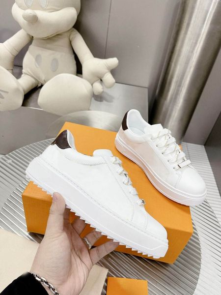 

2022 women luxurys designers casual shoes white printed calf leather shoe trainers pink blue runner time out quality, Black