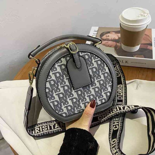 

2022 shoulder bag fashion bag fashion small round bag with foreign