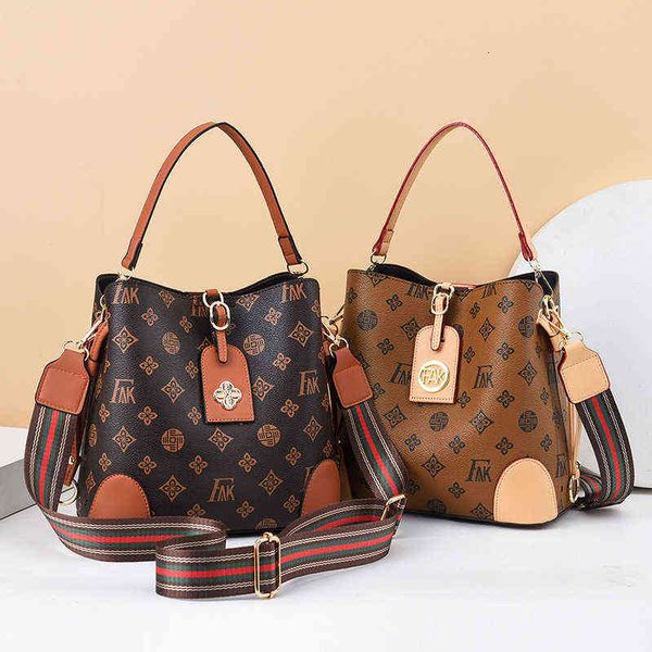 

printed women's shoulder bag 2022 large capacity