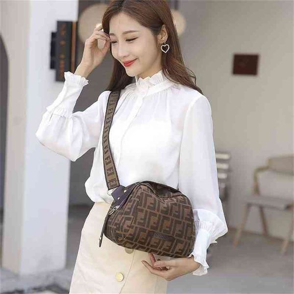 

shoulder bags fashion autumn winter shell bag large capacity simple shoulder bag wat