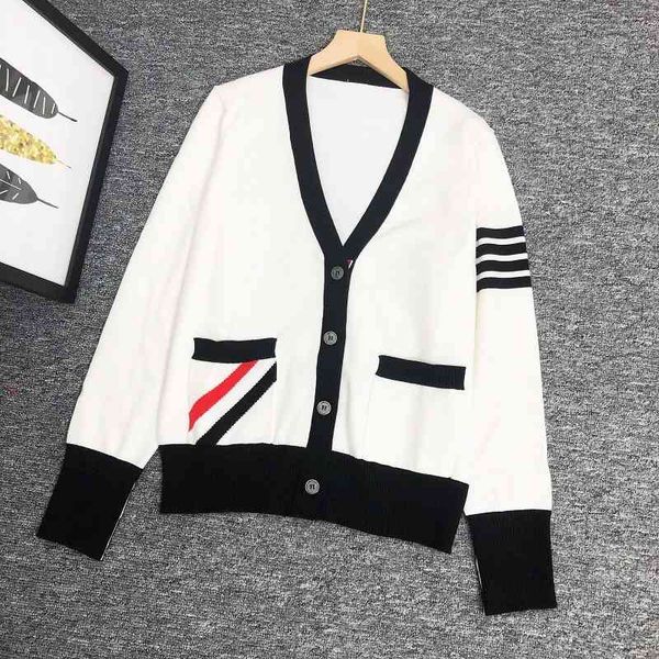 

same t-shirt new contrast v-neck single breasted loose thin sweater cardigan for men and women, White