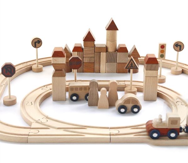 Großhandel für Kinder, kreatives Holzspielzeug, Waldbahn-Zug, zusammengebaute Bausteine, Verkehrszeichenerkennung, Baby-Frühpädagogik-Spielzeug