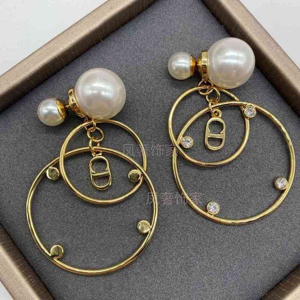 

new brass silver needle quality earrings female asymmetric size pearl earrings