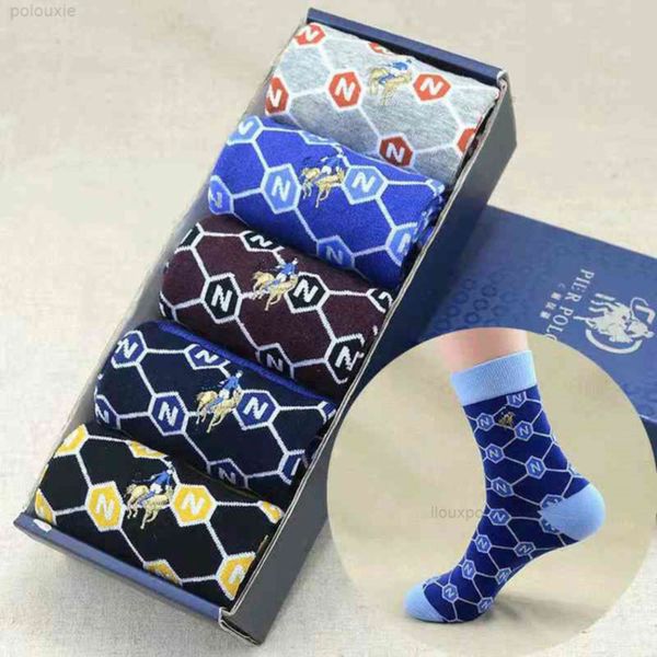 

designer luxury polos weed wholesale colour fashion women men casual cotton breathable basketball football sports 5 colors sock with box, Black