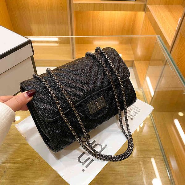

bags handbags women 2022 single shoulder messenger women's caviar turn lock small square lingge fragrance net red foreign style, Black;red