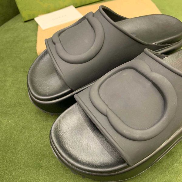 

2022 new style slippers sandal sliders macaron thick bottom non-slip soft bottom fashion g house slipper women wear beach flip-flops ins 108, Black