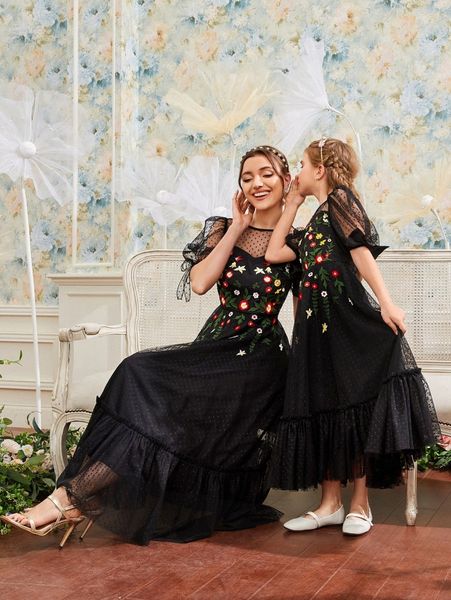 

1 pc floral embroidery mesh yoke & sleeve dress i1u5#, Black;gray
