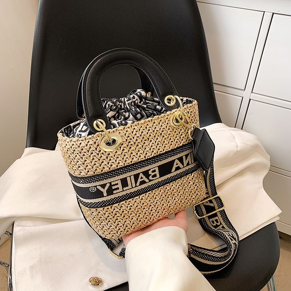 

new designer bags high value handbag female 2022 korean version simple fashion net red trend single shoulder messenger small square bag