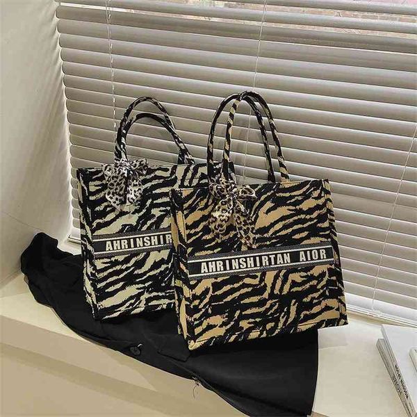

70% factory online sale large capacity hand portable cloth single shoulder bag