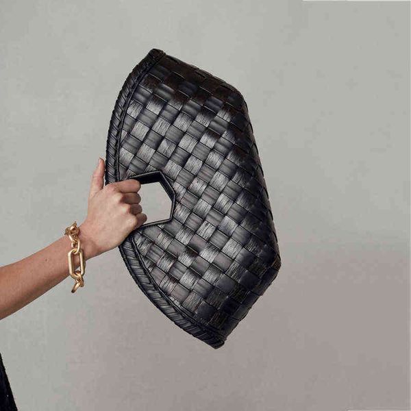 

evening bags fashionable temperament woven handbag designer s new personality all match simple large capacity 220513