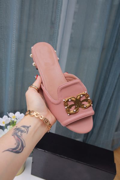 

designer classic ladies flat sandals black red open toe leather slippers heel design pearl embellished letter flip flops