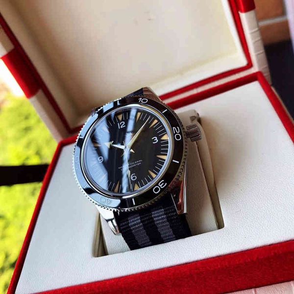 

men's business watch fashion designer es wrist luxury 2022 men's quality automatic leisure watchykty, Slivery;golden