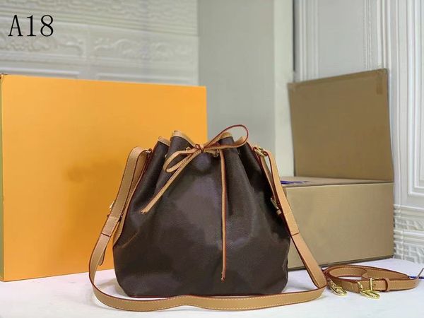

luxury design bucket bag