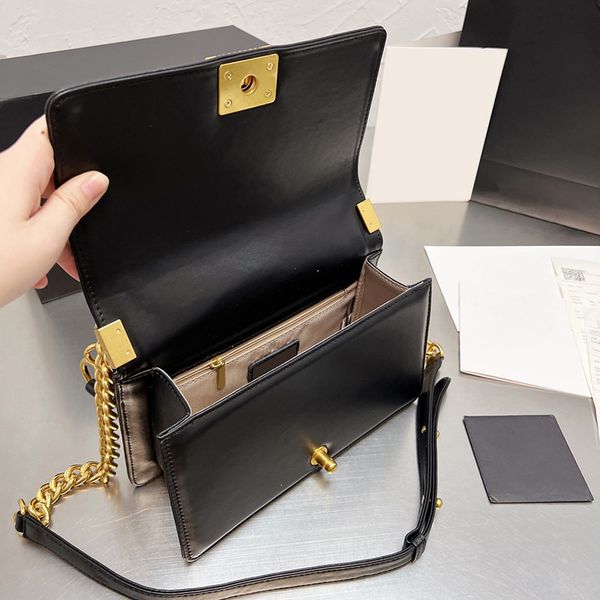 

women's brand designers shoulder bags 2023 fashion mini clamshell crossbody bag multifunctional large capacity envelope bag factory dir