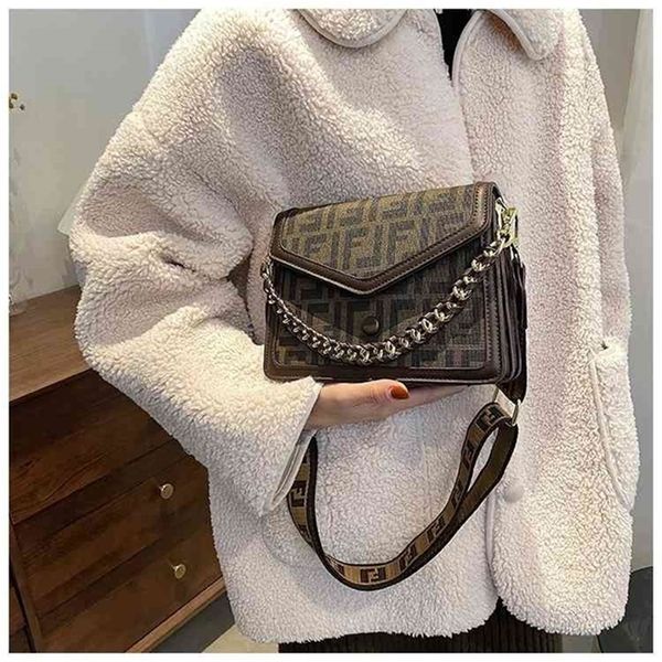 

super low bag simple and fashionable printing single shoulder diagonal texture foreign style small square bag 75% purses stores sale