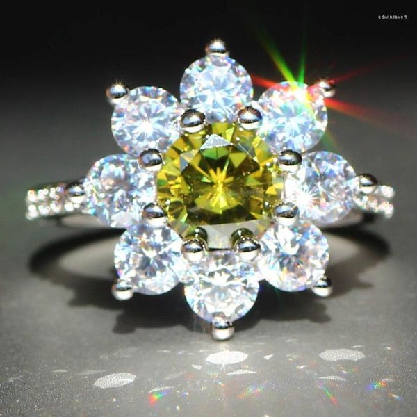 Anéis de casamento Olive Green Snowflake Flor Fashion Zircon para mulheres Presente de Natal Party Drop Jewelry Edwi22